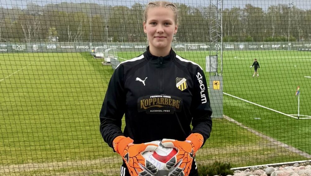 Hanna Karlsson i ett par KLA® NC Heritage.